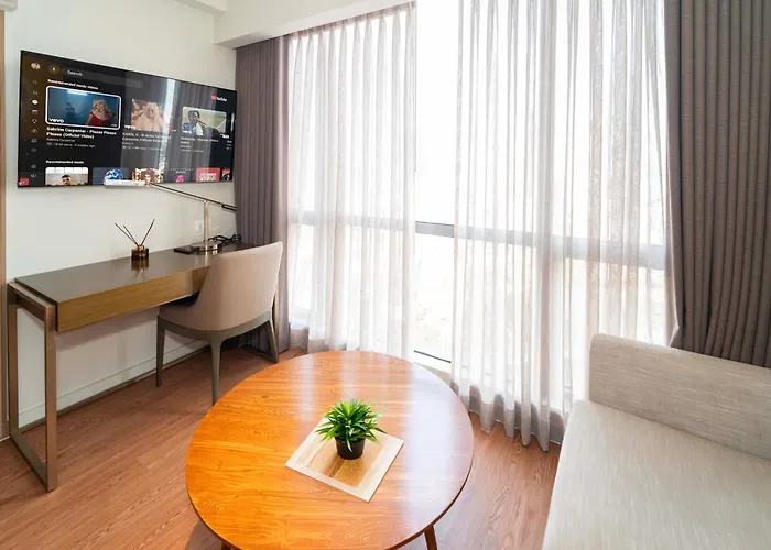 Novotel At Acqua Aparthotel Manila