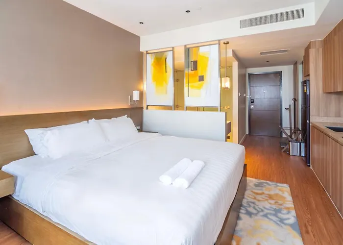 Novotel At Acqua * Manila